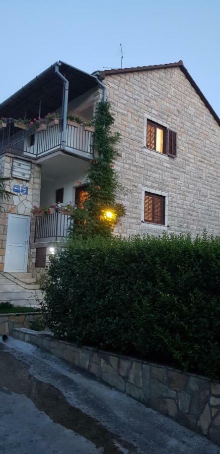 Master Lupi M&s Apartment Vrboska