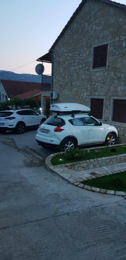 Master Lupi M&s * Vrboska