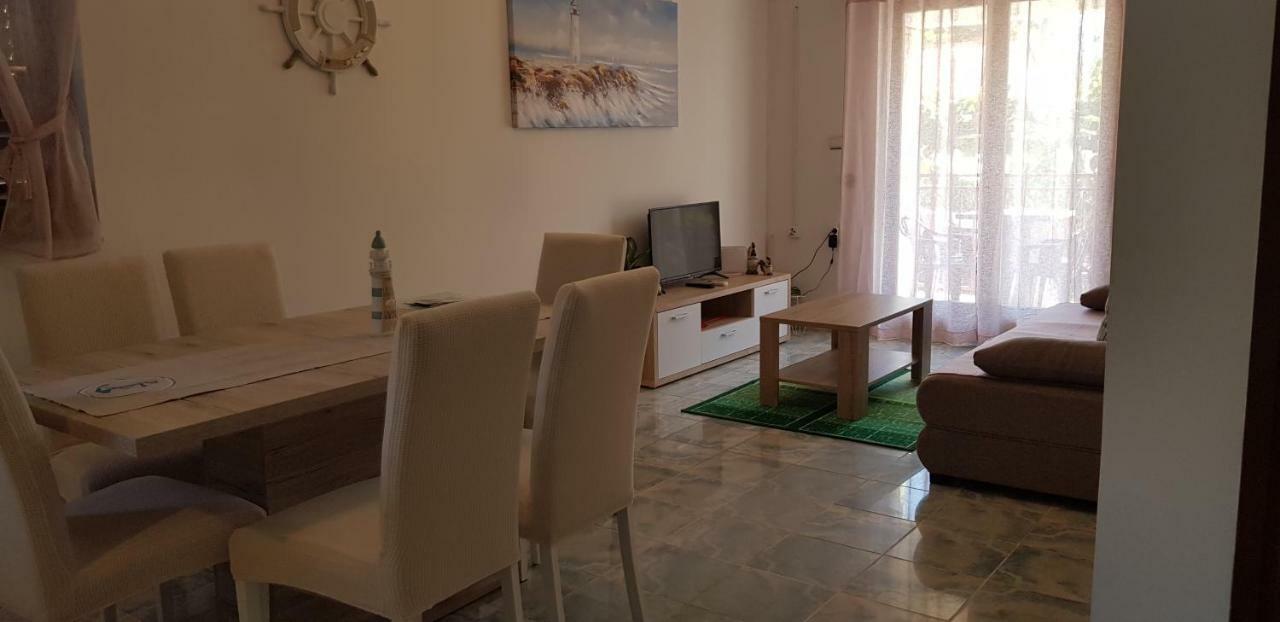Apartment Master Lupi M&s